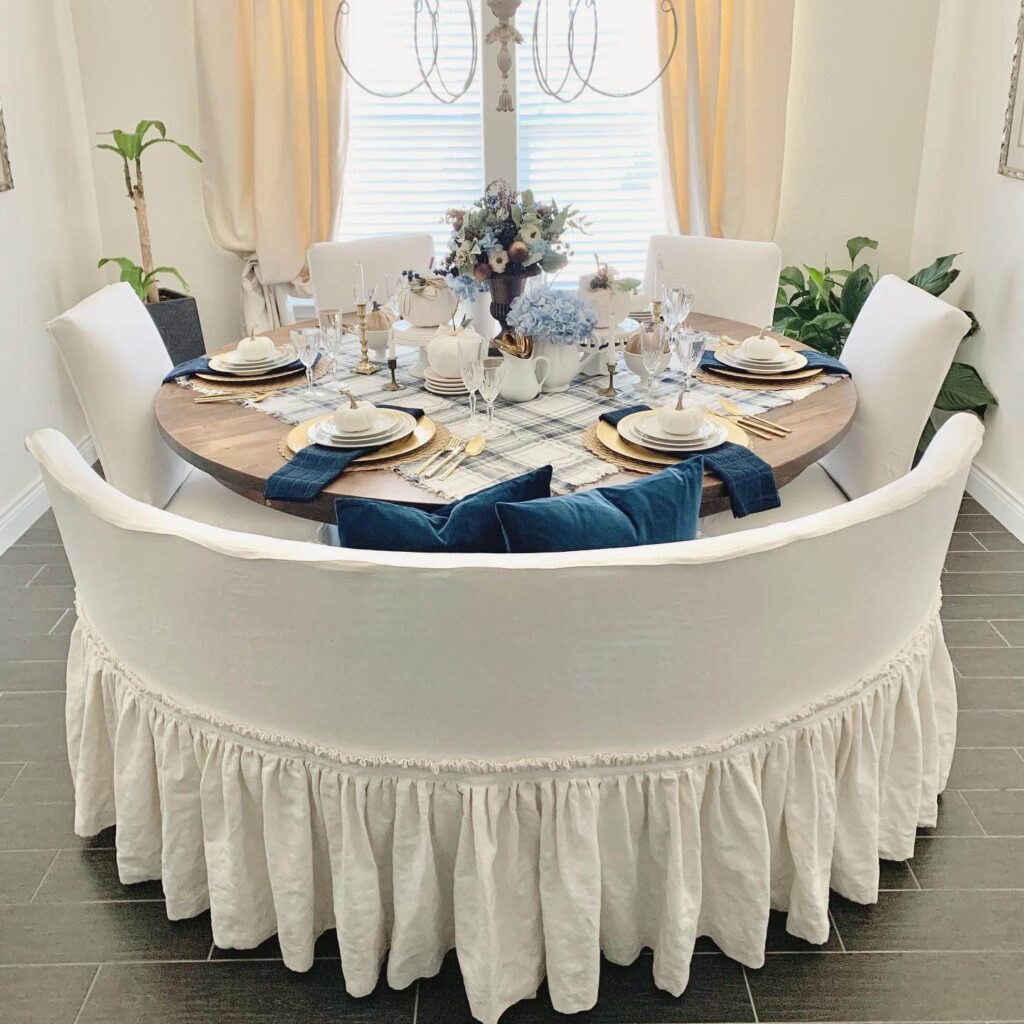 Thanksgiving Tablescapes for a Stunning Holiday Table 15