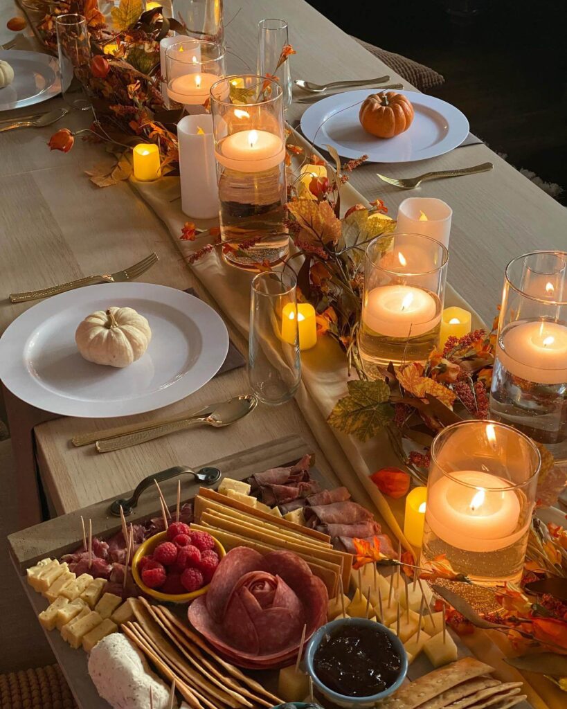 Thanksgiving Tablescapes for a Stunning Holiday Table 18