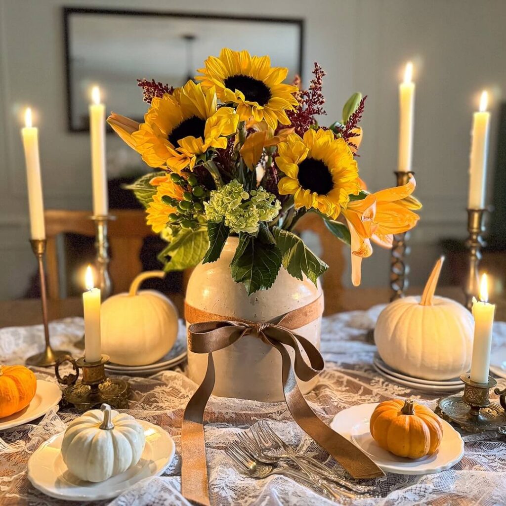 Thanksgiving Tablescapes for a Stunning Holiday Table 26