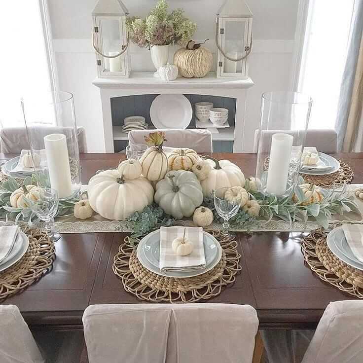 Thanksgiving Tablescapes for a Stunning Holiday Table 29