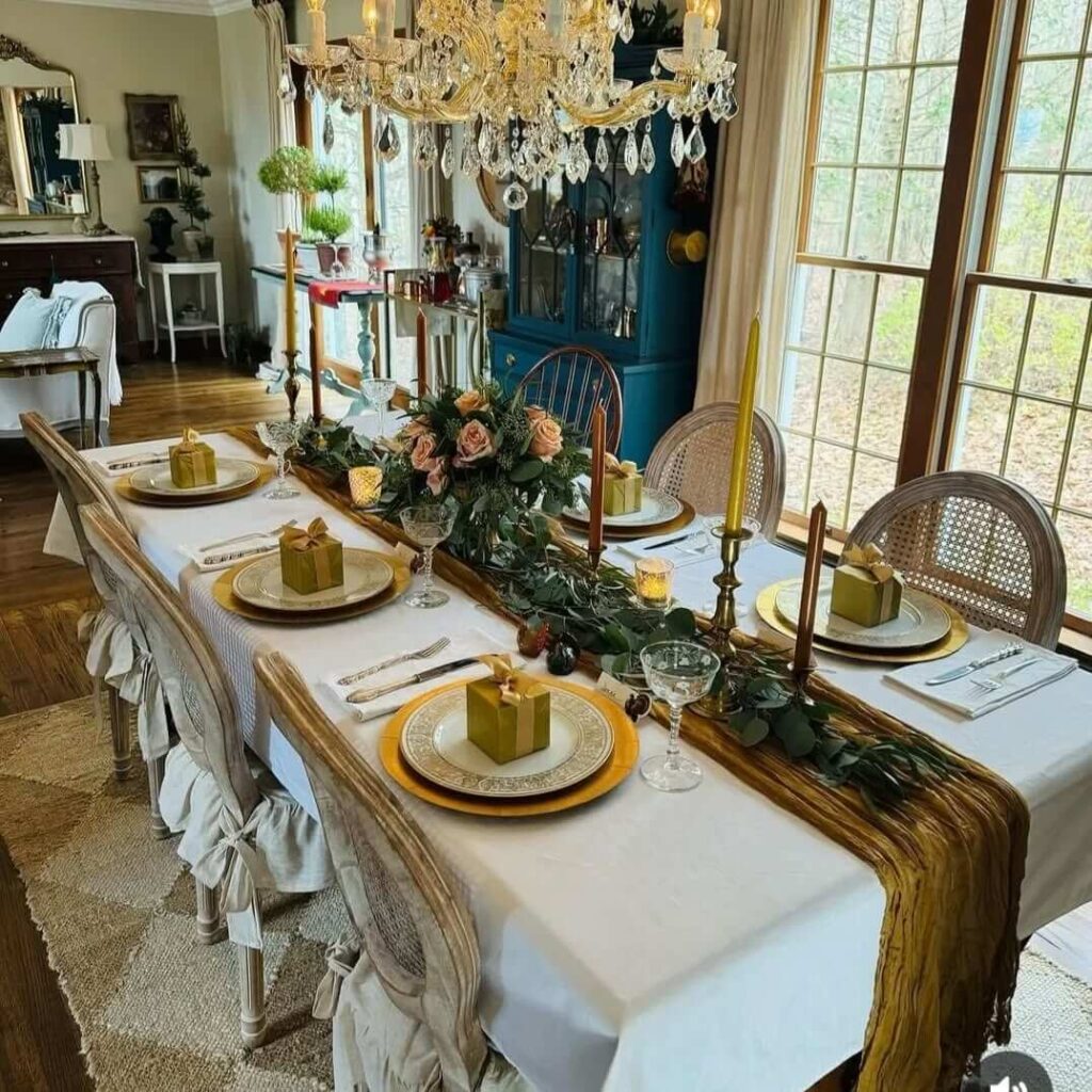 Thanksgiving Tablescapes for a Stunning Holiday Table 3
