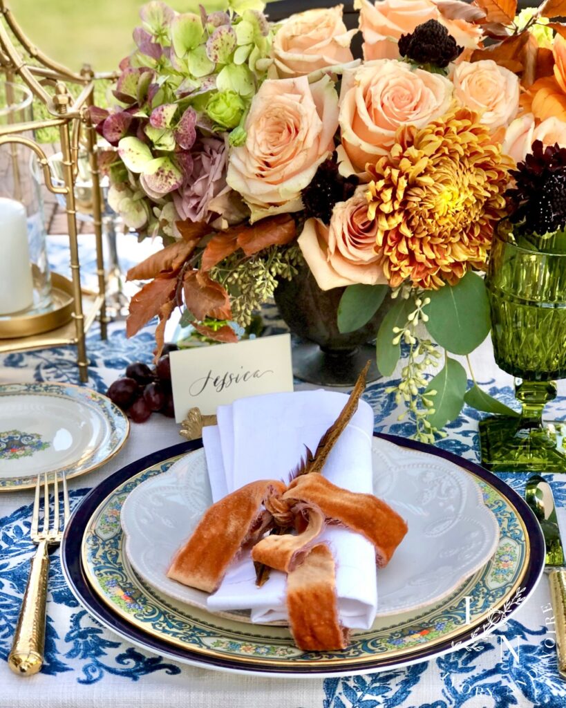 Thanksgiving Tablescapes for a Stunning Holiday Table 35