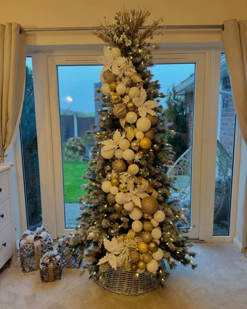 Christmas Tree Decor Ideas for Every Style 1