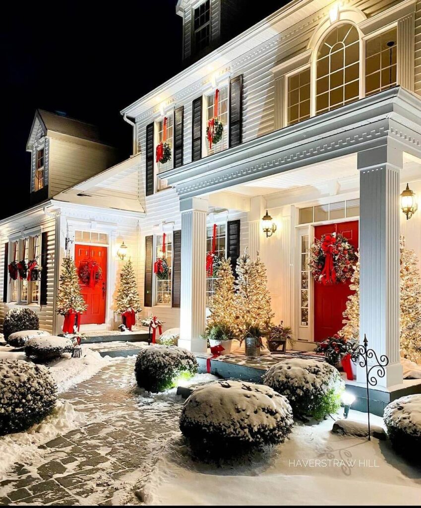 Christmas Outdoor Decorating Ideas to Wow 10