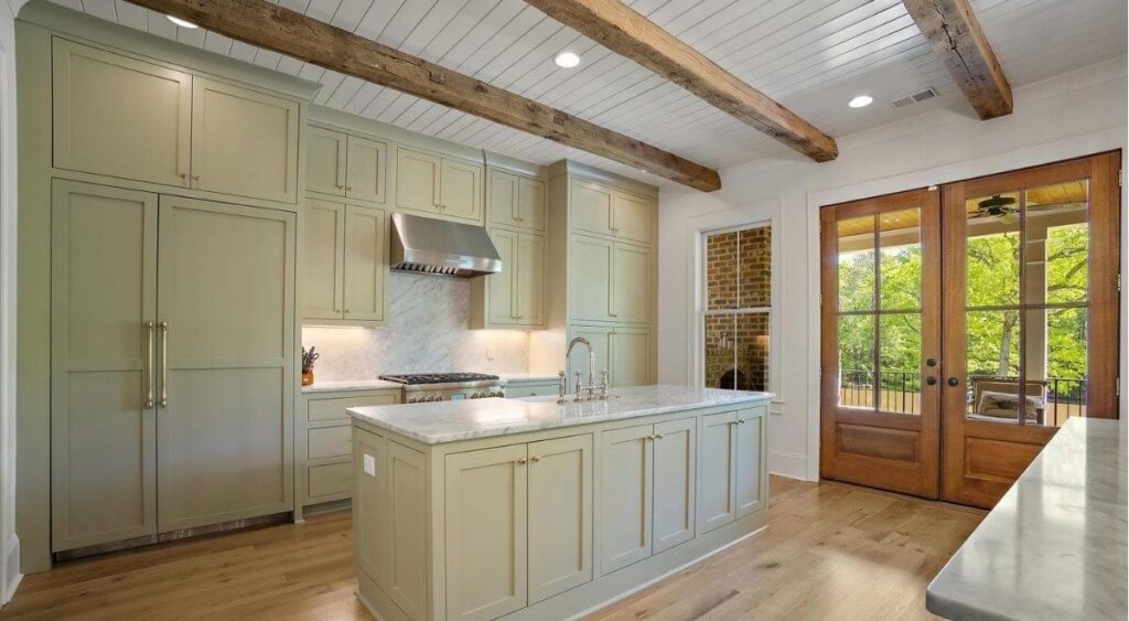 Trending Kitchen Cabinet Colors to Try Now 12