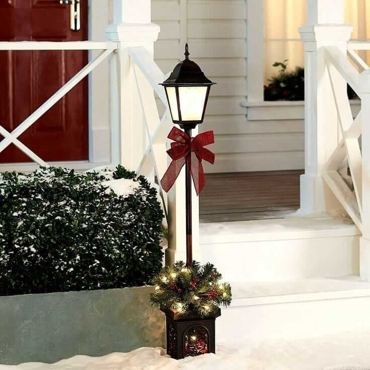 Christmas Yard Decor Ideas That Shine Bright 12