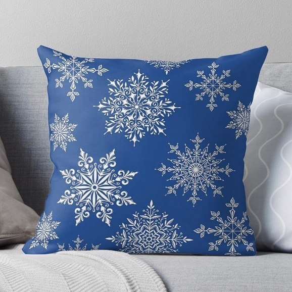 Blue and White Christmas Decor Ideas to Try 13