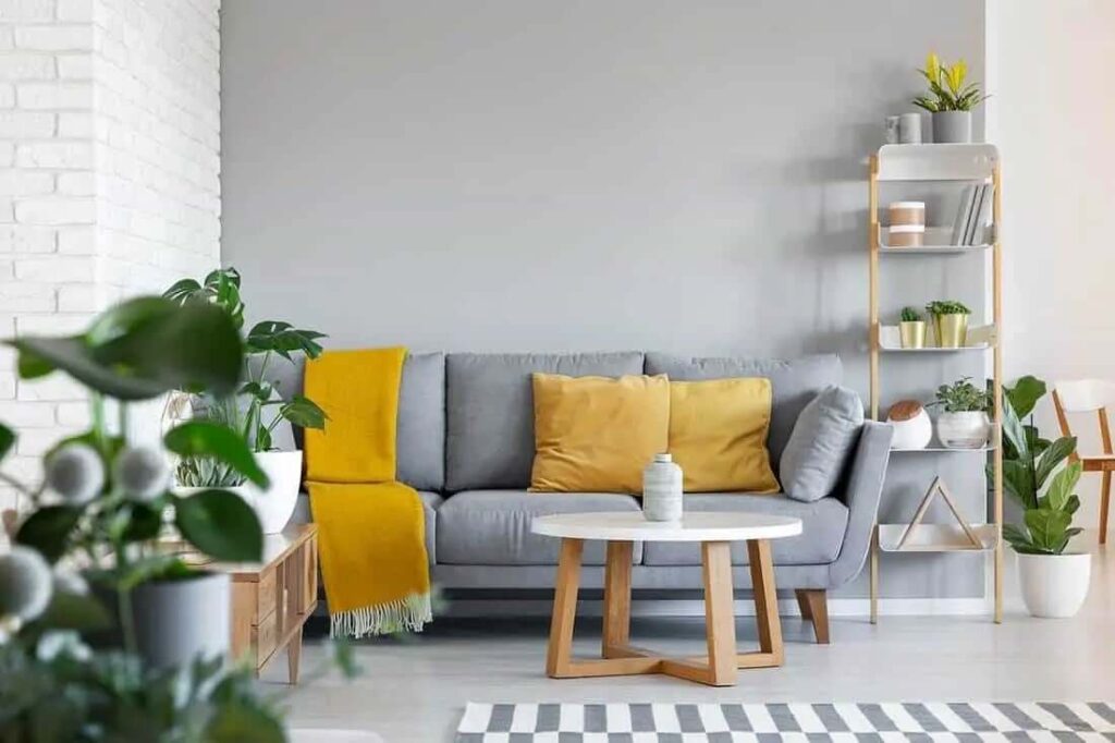 Curtain Color Ideas to Refresh Any Room 13