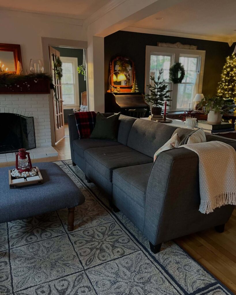 Christmas Living Room Ideas for a Festive Home 13