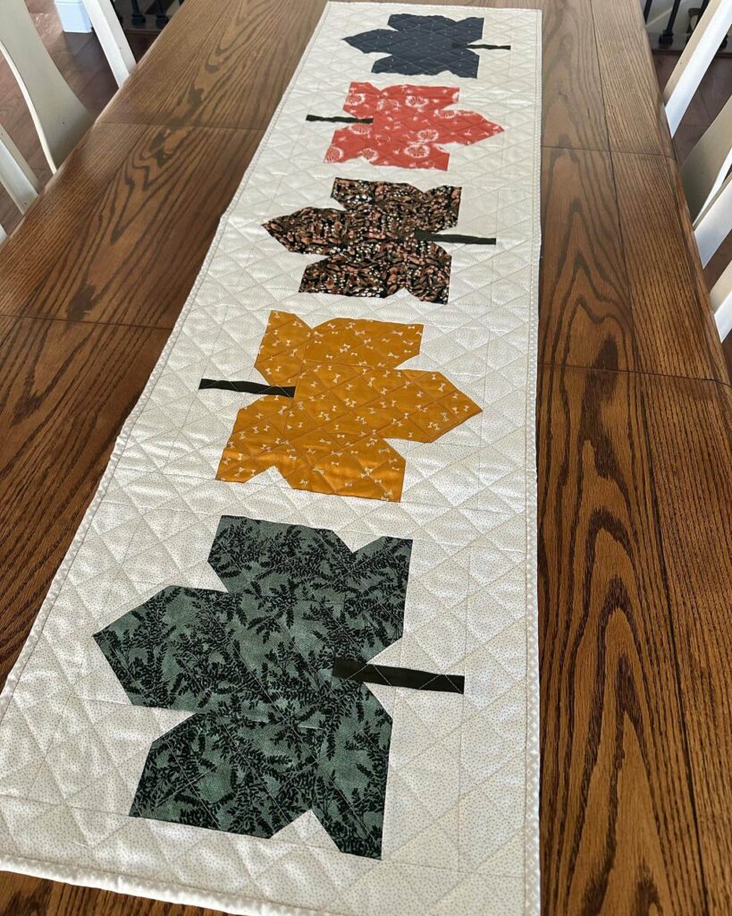 Thanksgiving Table Runner Ideas & Inspiration 13