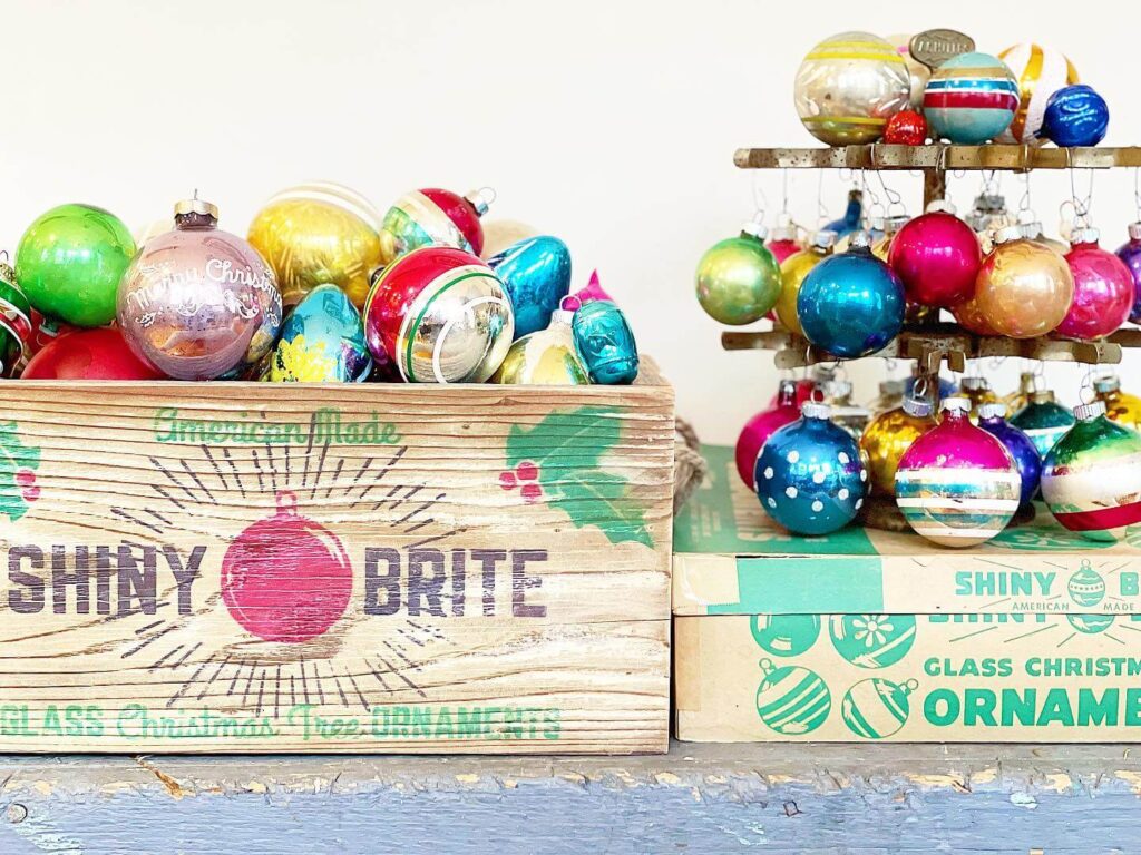 Christmas Vignette Ideas for Every Space 14