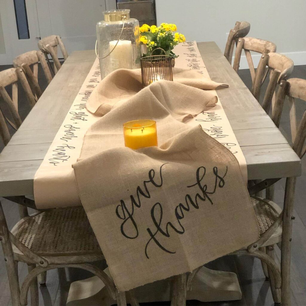 Thanksgiving Table Runner Ideas & Inspiration 14
