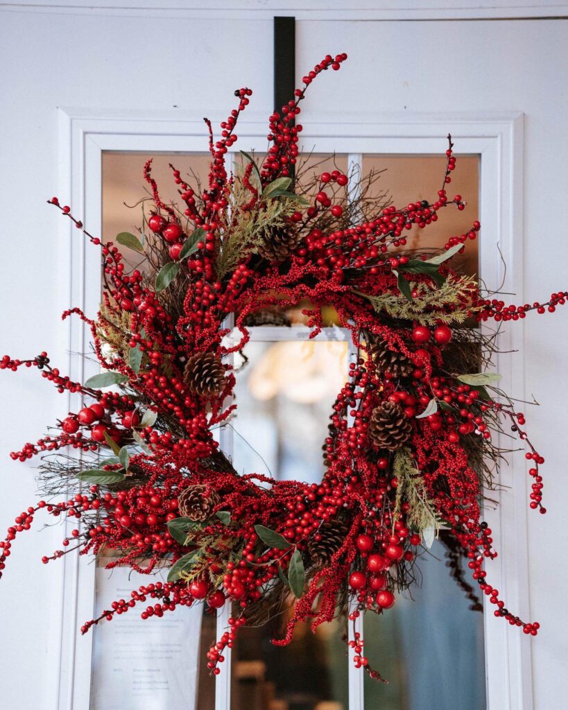 Budget Christmas Decor Ideas That Wow 15
