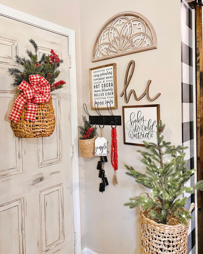 Christmas Entryway Ideas to Welcome Guests 15