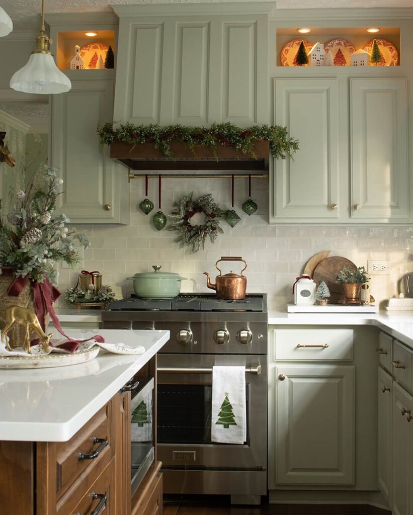 Christmas Kitchen Decor Ideas to Try Now 15
