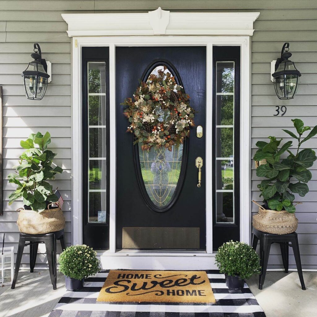 Front Porch Christmas Decor Ideas to Try Now 15