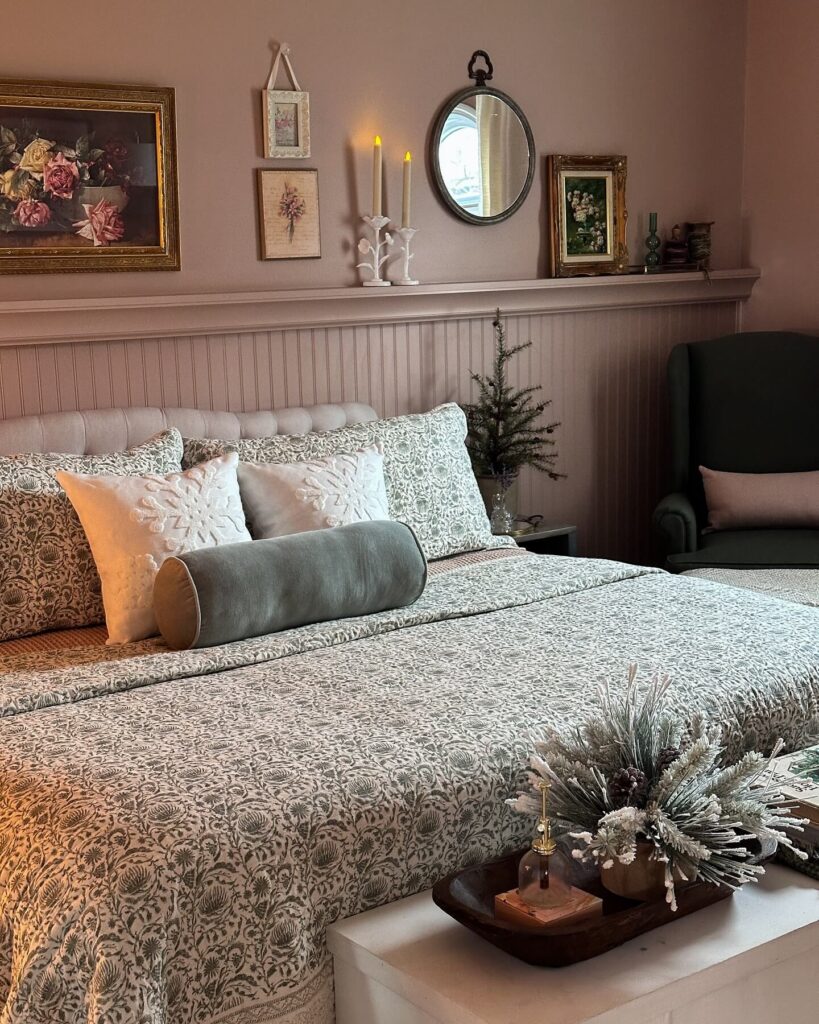 Christmas Bedroom Decor Ideas for Cozy Vibes 15