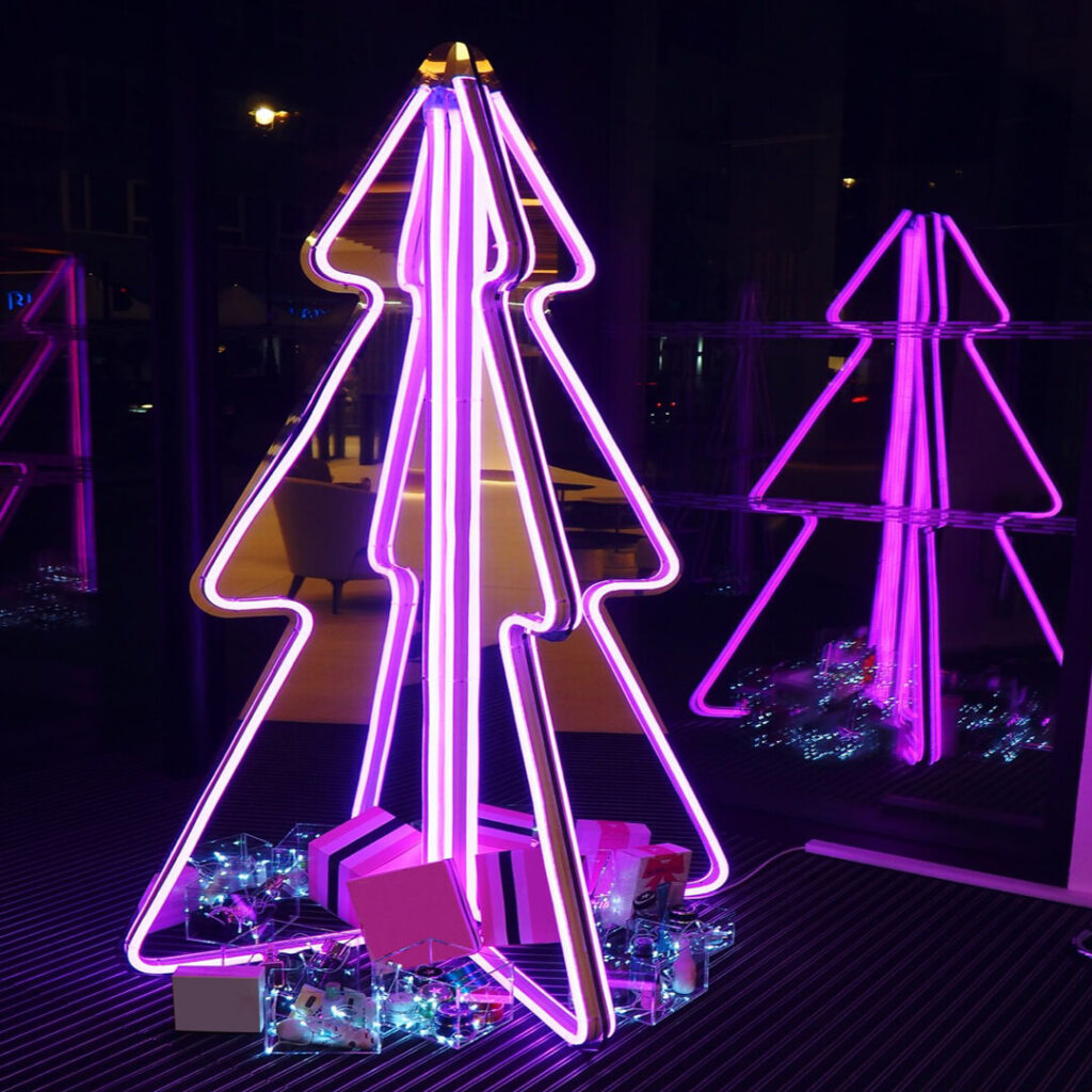 Christmas Lighting Ideas to Brighten the Season 15
