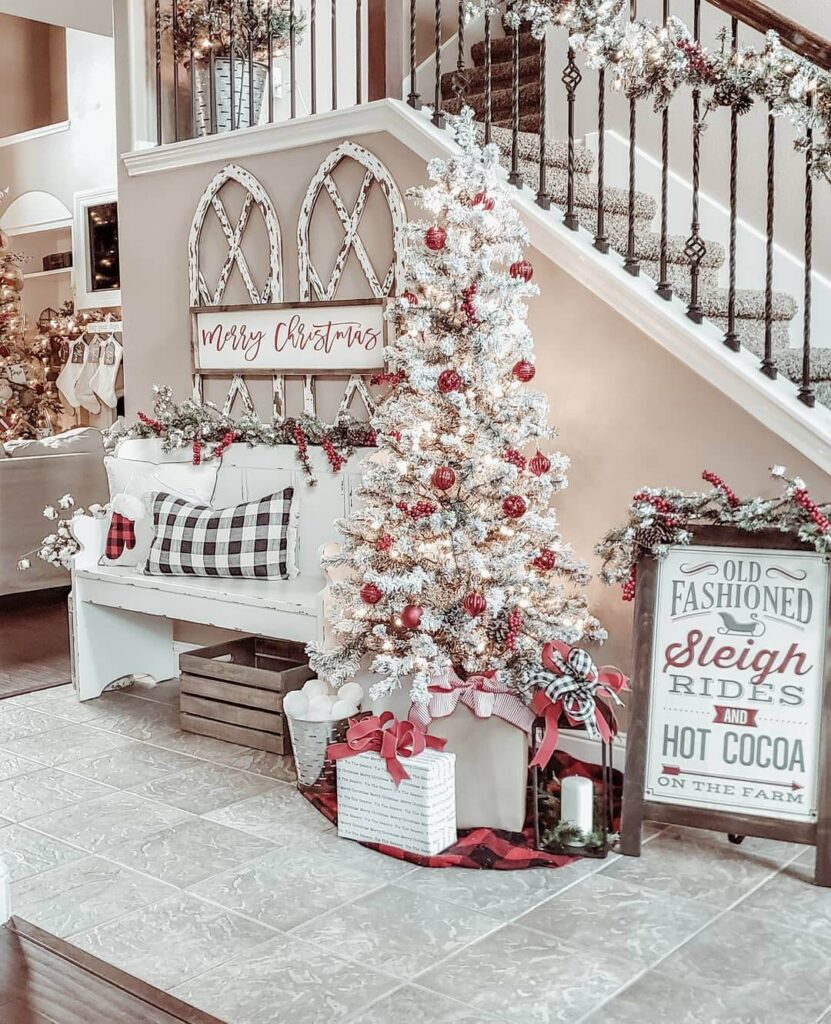 Christmas Entryway Ideas to Welcome Guests 16