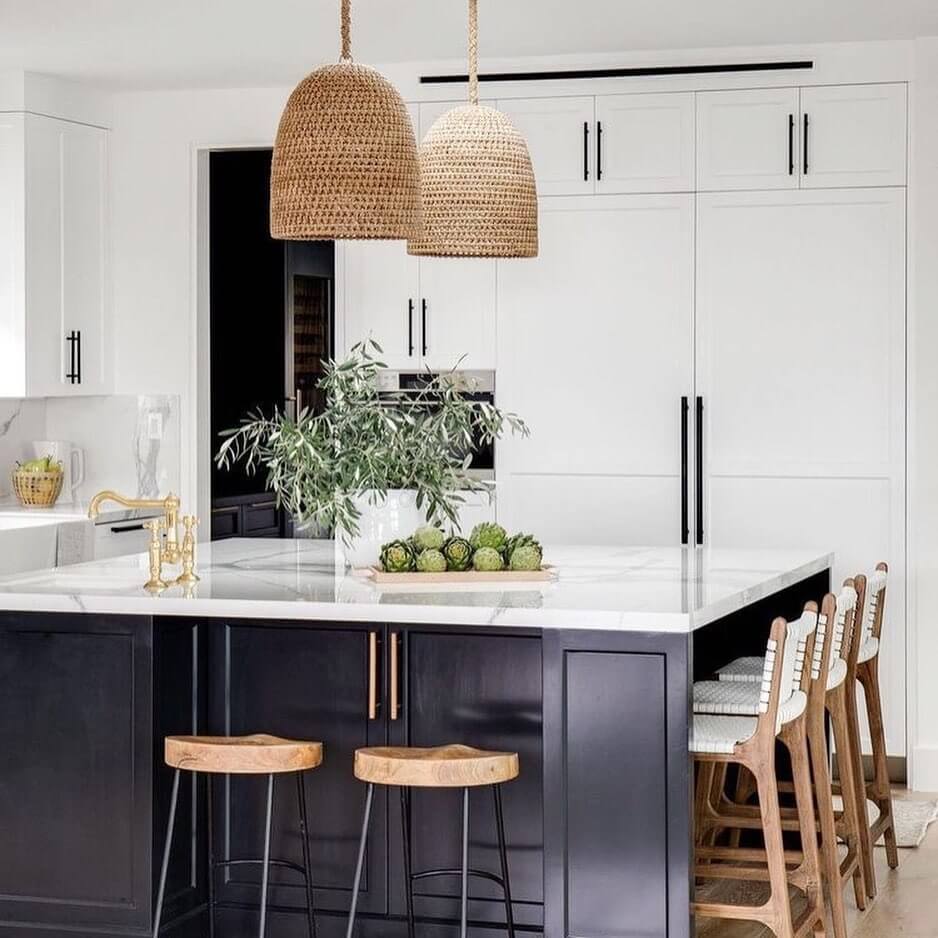 Two-Tone Kitchen Cabinet Ideas to Try Now 16
