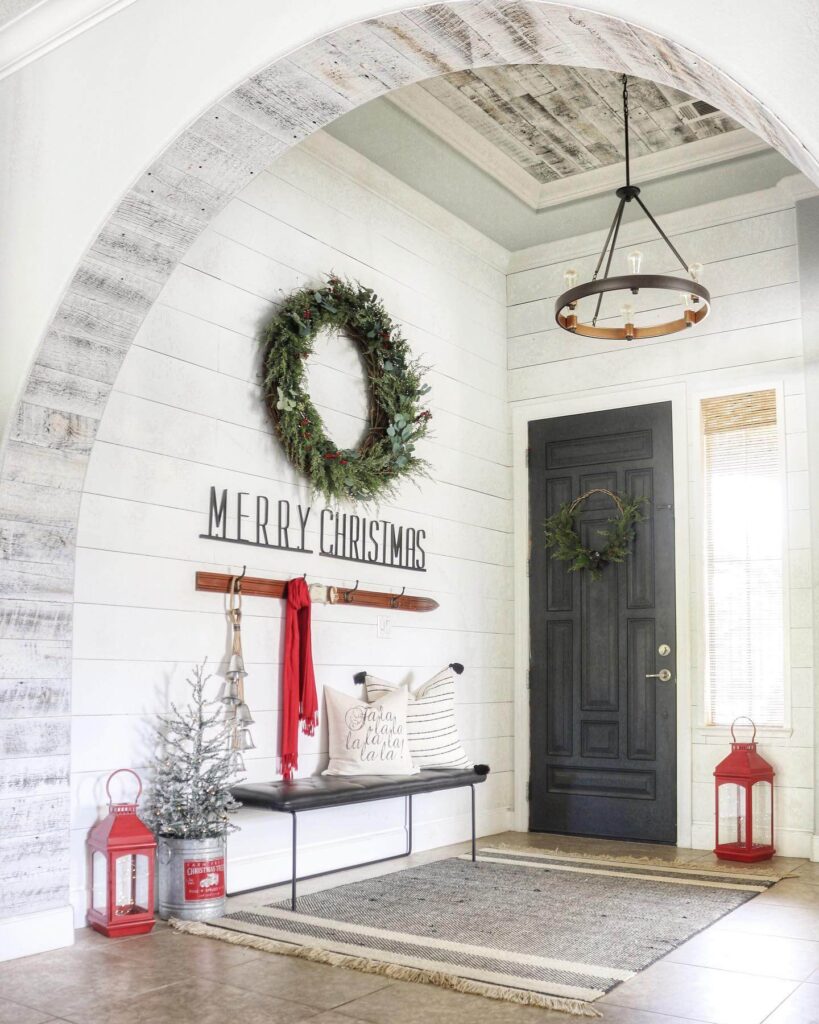 Christmas Entryway Ideas to Welcome Guests 17
