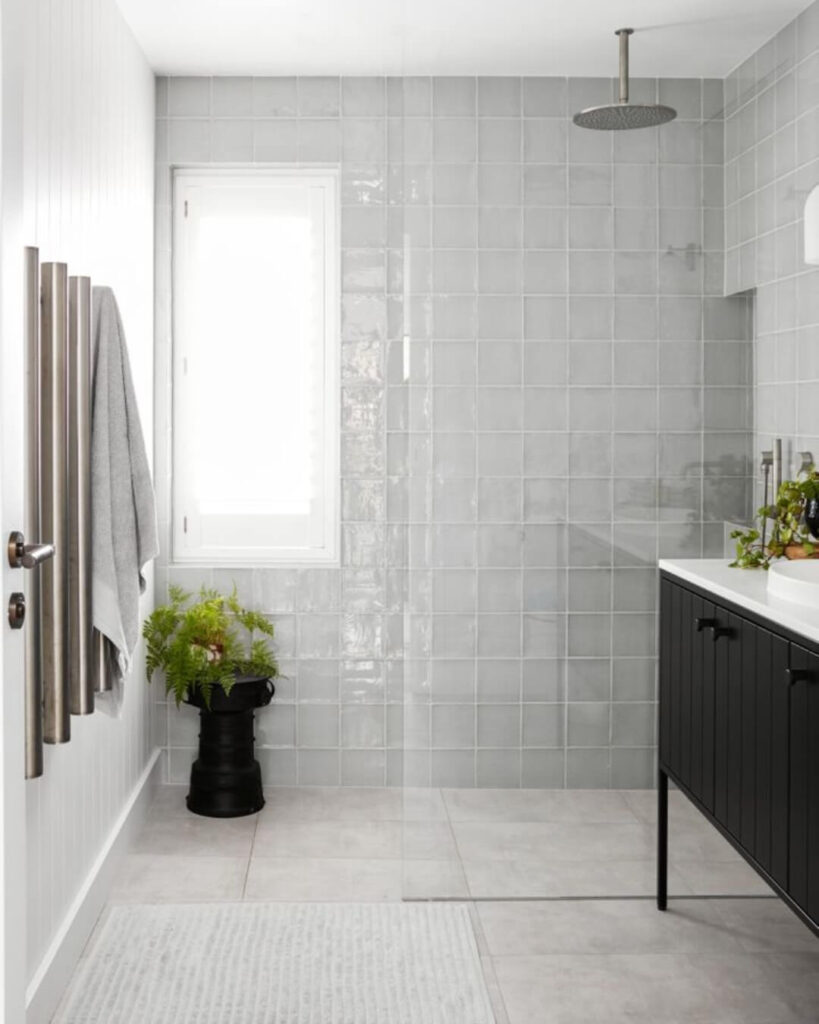 Stunning Bathroom Tile Ideas to Inspire You 17