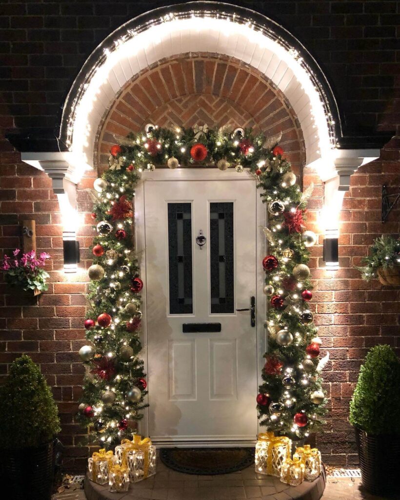 Christmas Outdoor Decorating Ideas to Wow 17