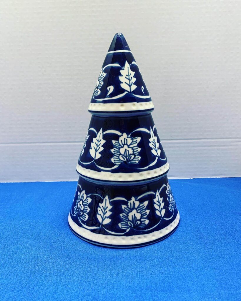 Blue and White Christmas Decor Ideas to Try 18