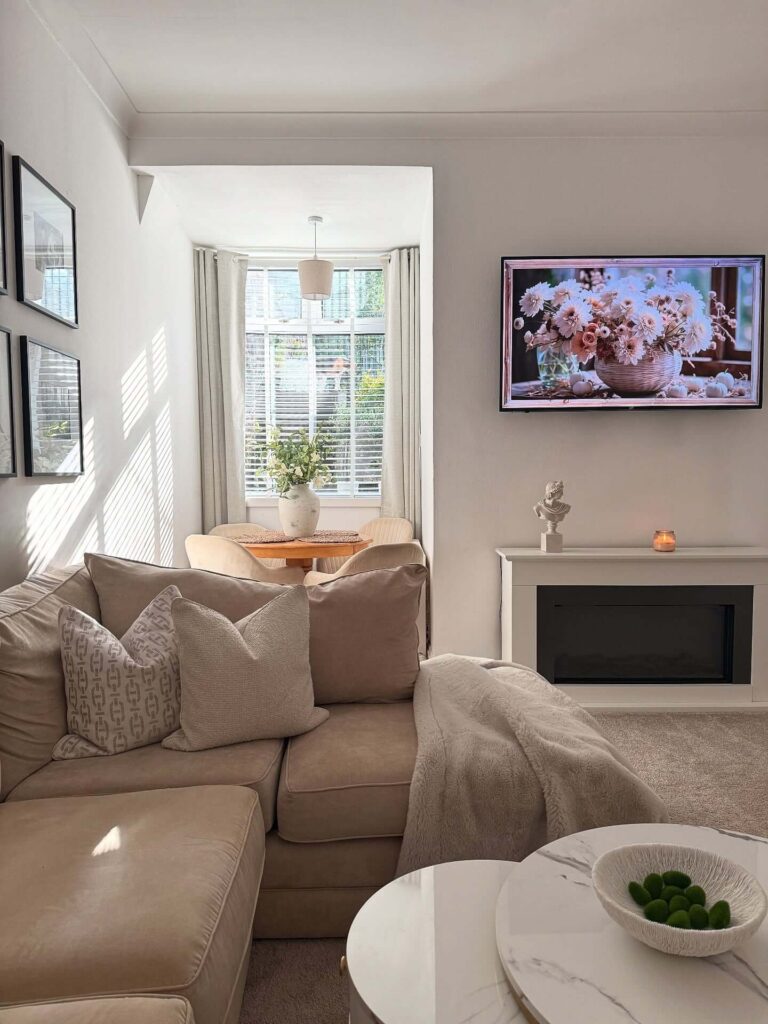 Neutral Living Room Ideas for Timeless Style 18