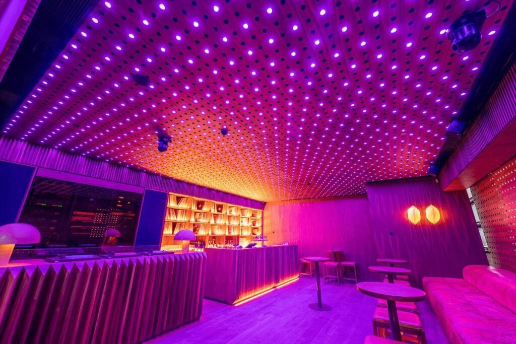 Christmas Lighting Ideas to Brighten the Season 19