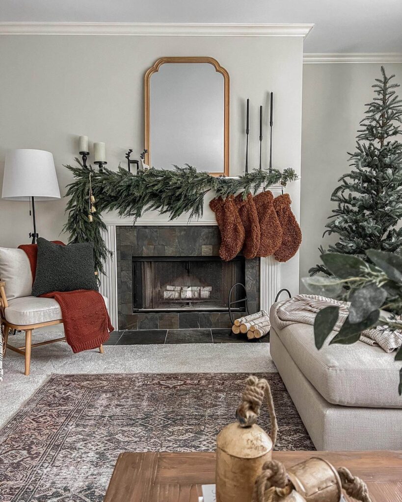 Small Living Room Layouts That Maximize Space 19