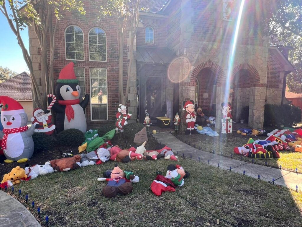 Christmas Yard Decor Ideas That Shine Bright 19