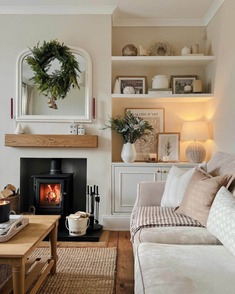 Christmas Living Room Ideas for a Festive Home 2