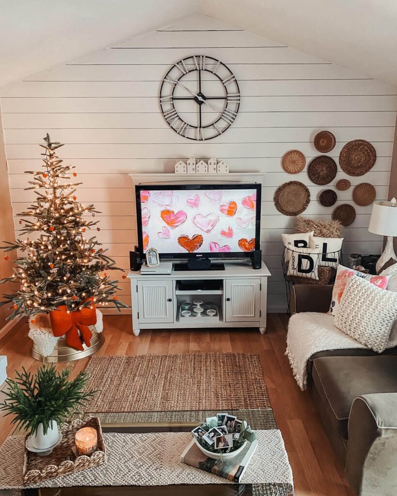 Farmhouse Christmas Decor Ideas You’ll Love 2