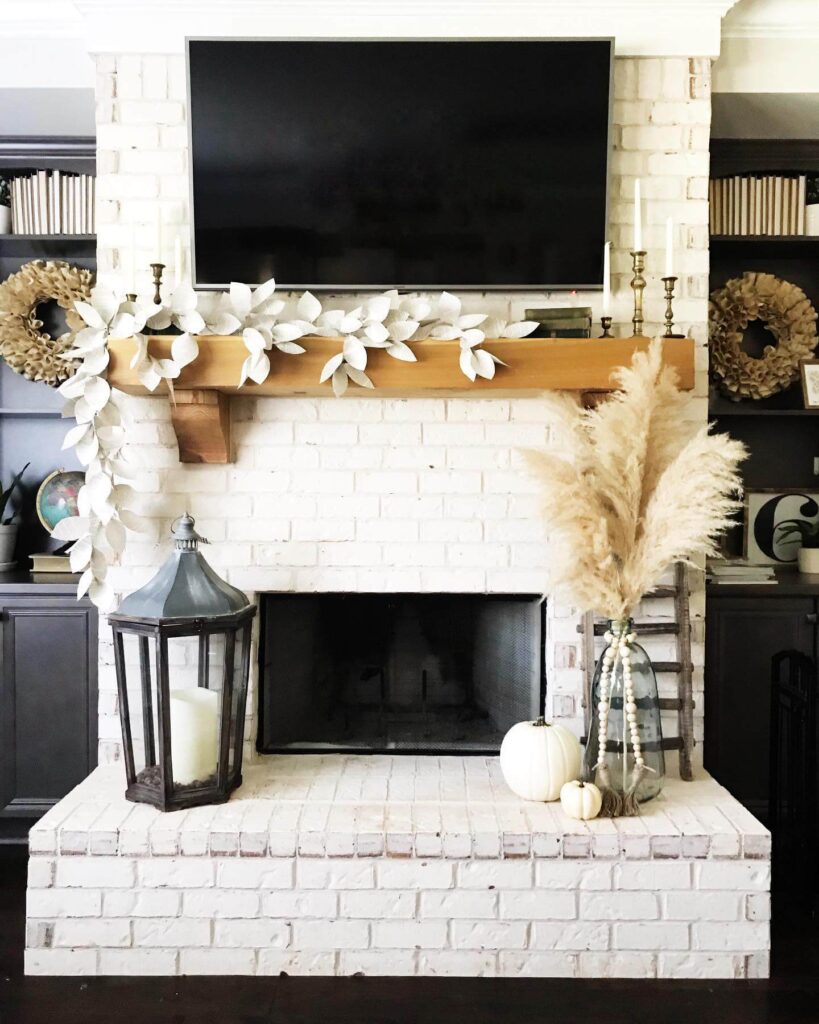 Thanksgiving Mantel Decor Ideas to Try Now 2