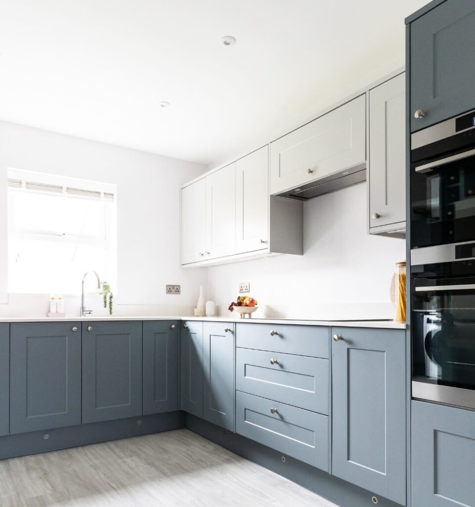 Two-Tone Kitchen Cabinet Ideas to Try Now 2