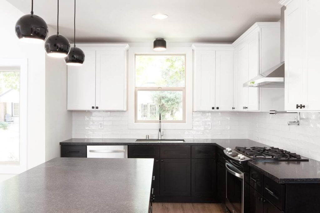 Two-Tone Kitchen Cabinet Ideas to Try Now 20