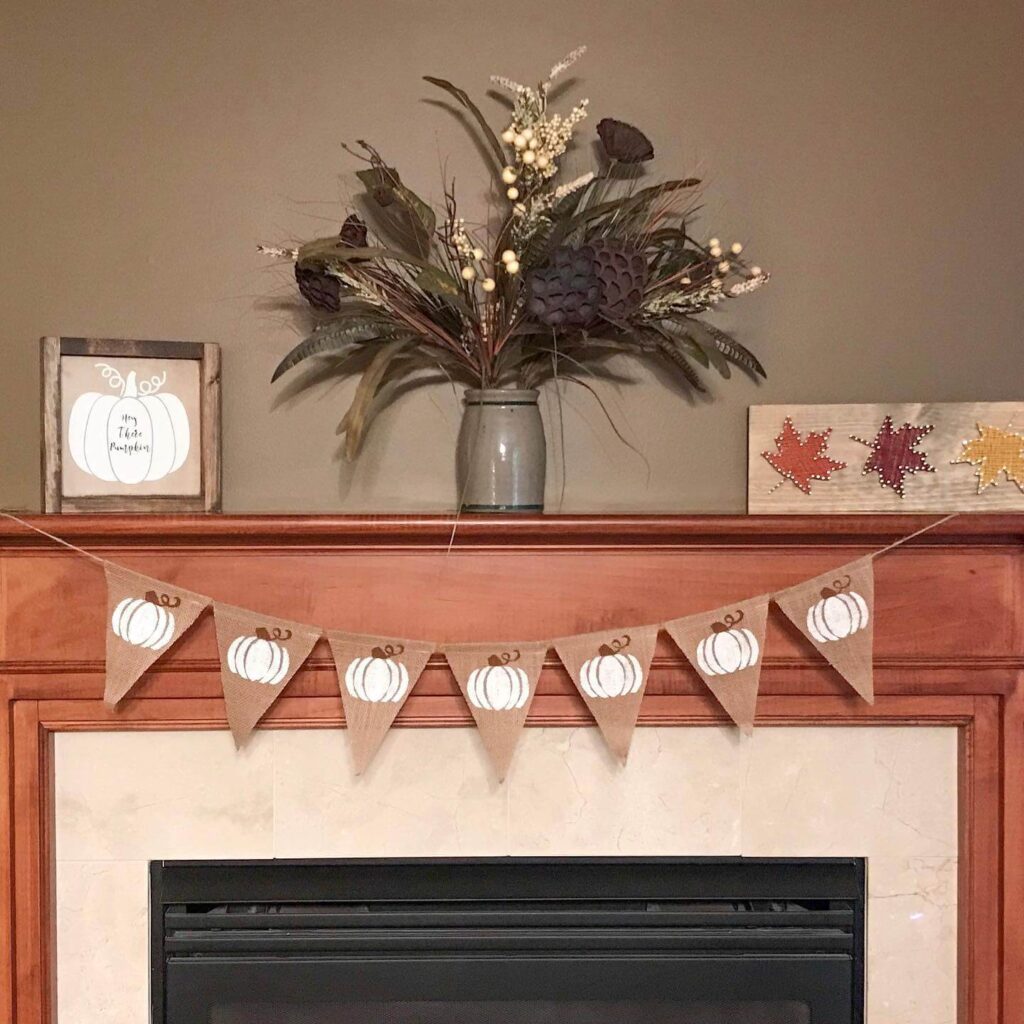 Thanksgiving Mantel Decor Ideas to Try Now 20