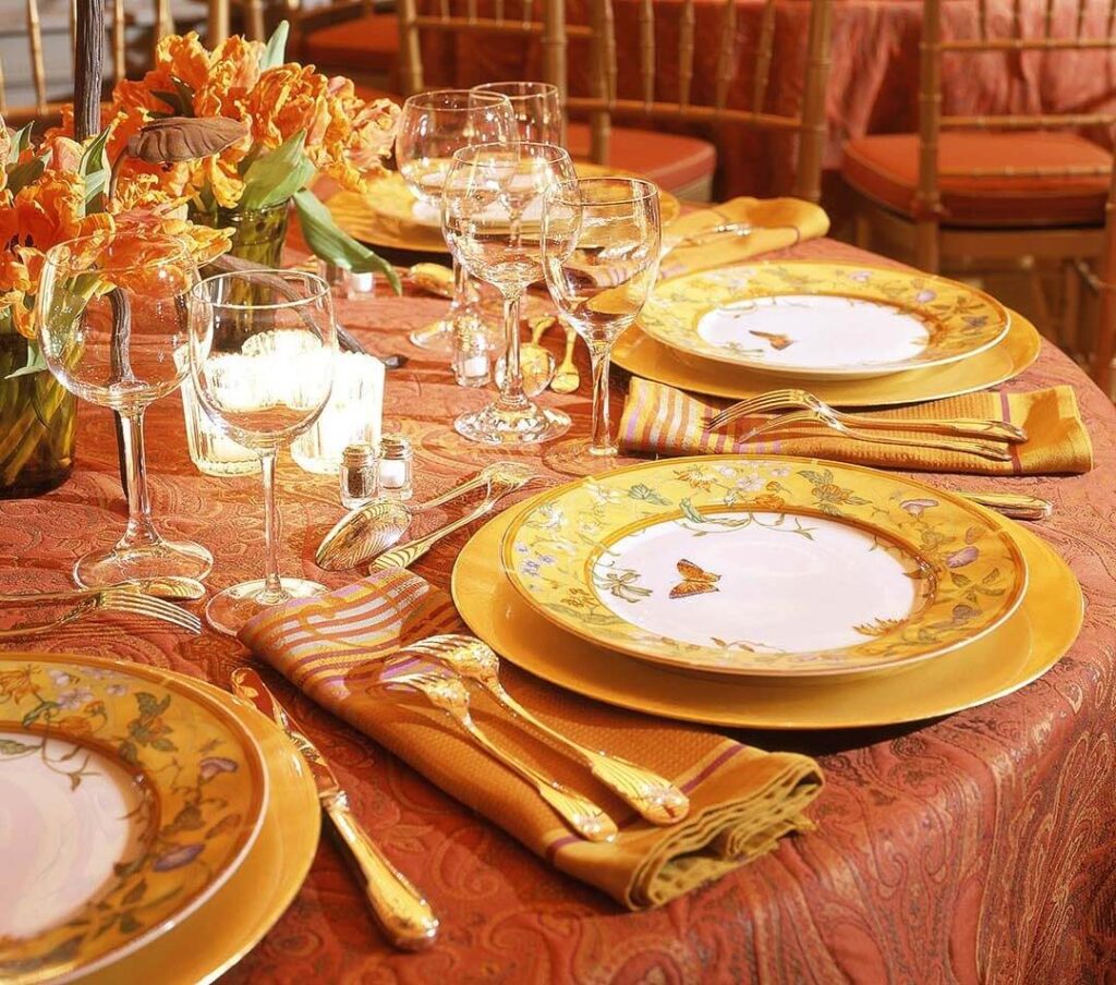 Thanksgiving Table Setting Ideas to Impress Guests 20