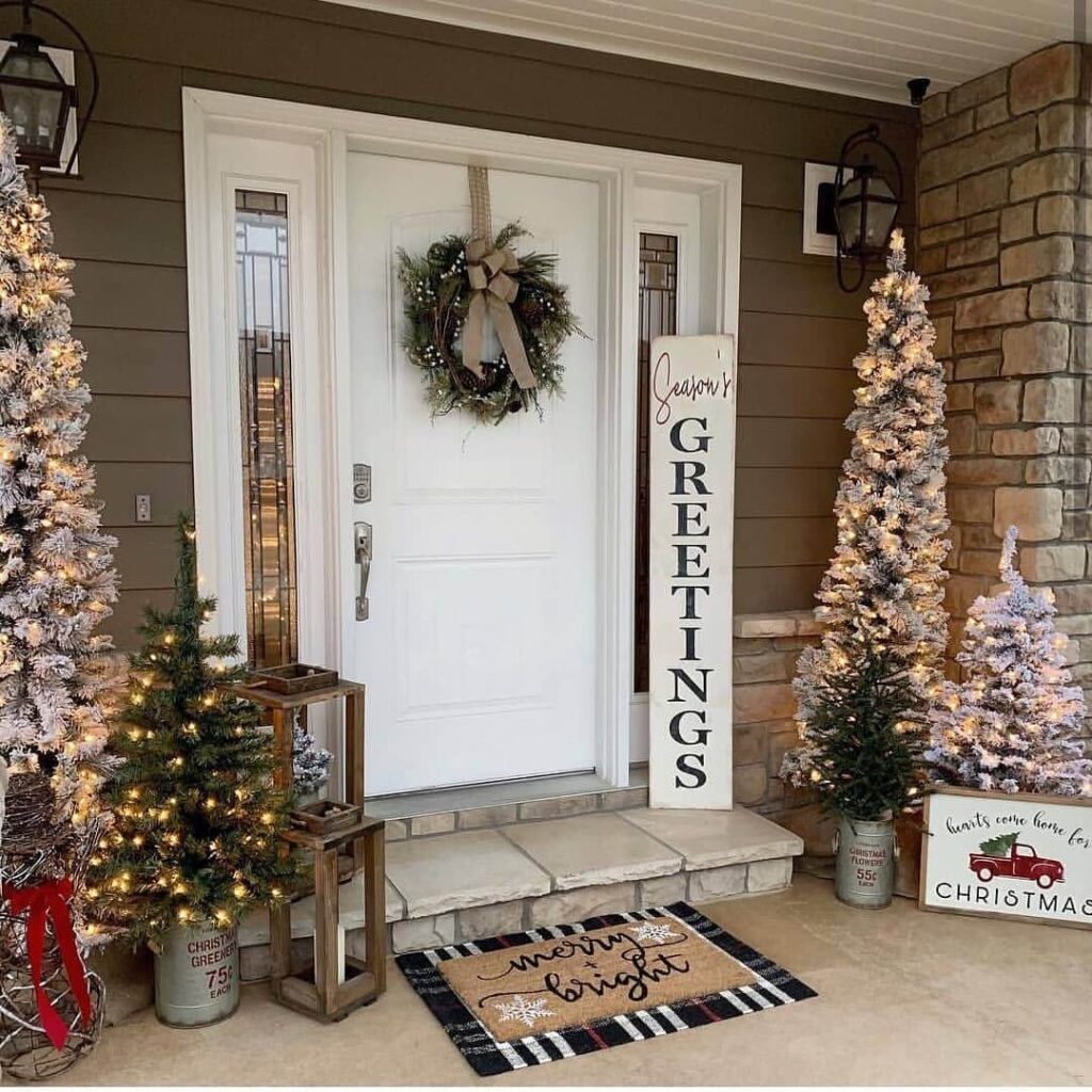 Front Porch Christmas Decor Ideas to Try Now 20