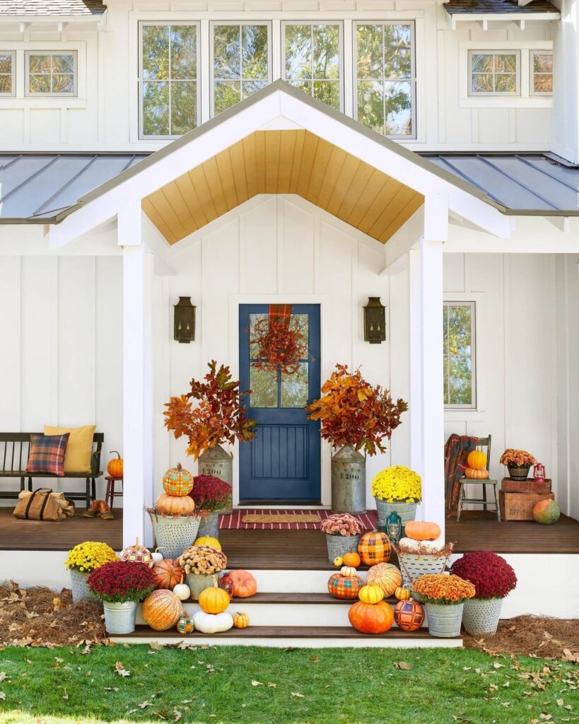 Thanksgiving Porch Decor Ideas to Welcome Fall 20