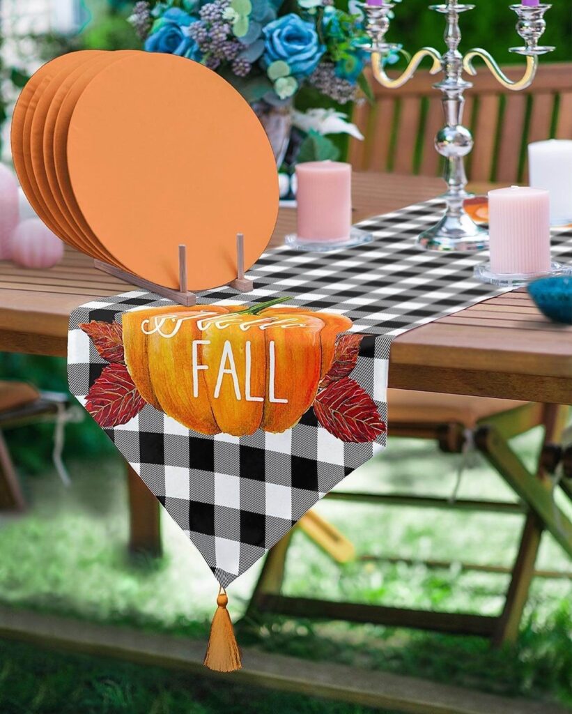 Thanksgiving Table Runner Ideas & Inspiration 20