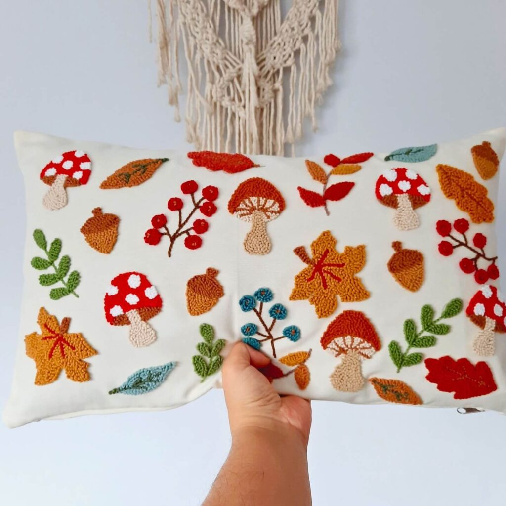 Thanksgiving Home Decor Ideas to Try Now 21