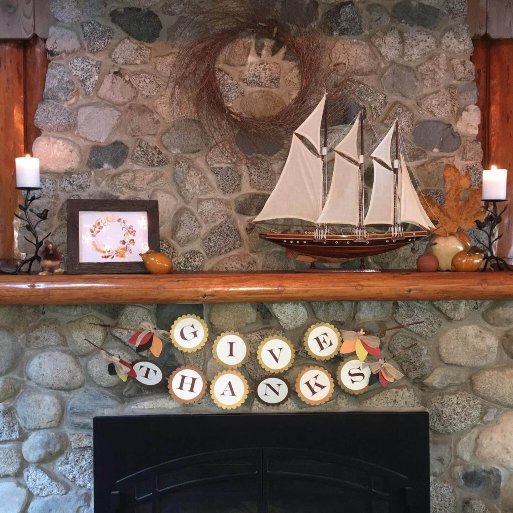 Thanksgiving Mantel Decor Ideas to Try Now 21