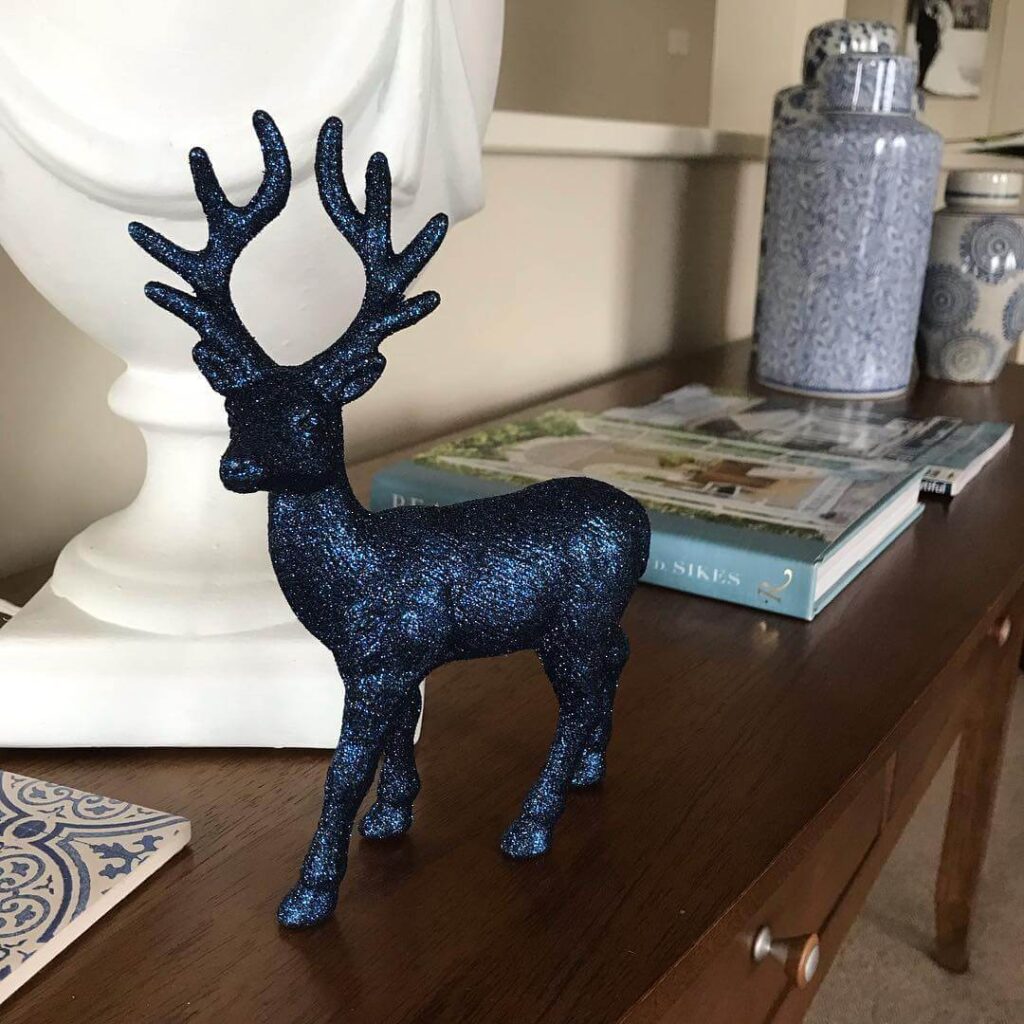 Blue and White Christmas Decor Ideas to Try 21