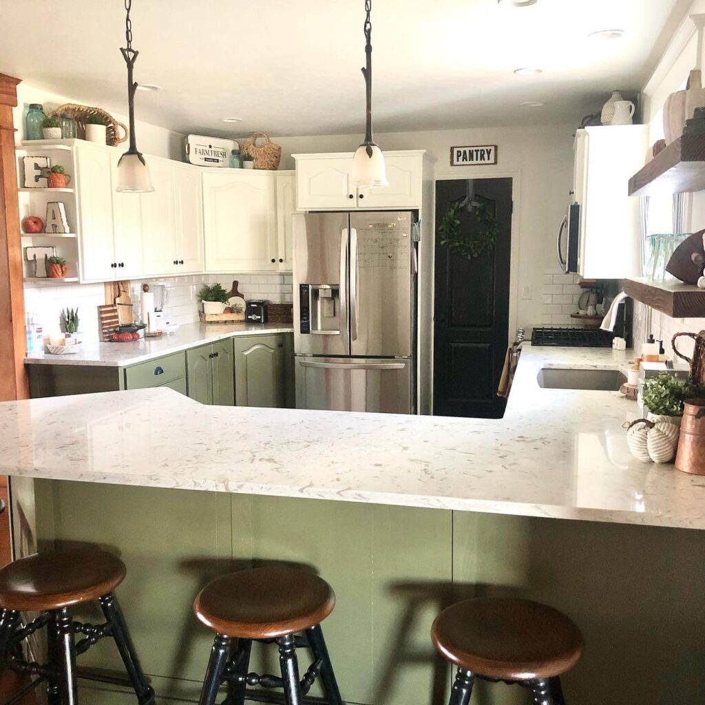 Two-Tone Kitchen Cabinet Ideas to Try Now 21