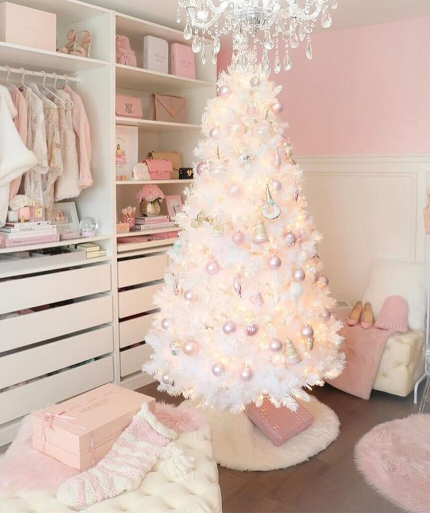 Pink Christmas Decor Ideas You’ll Love 22