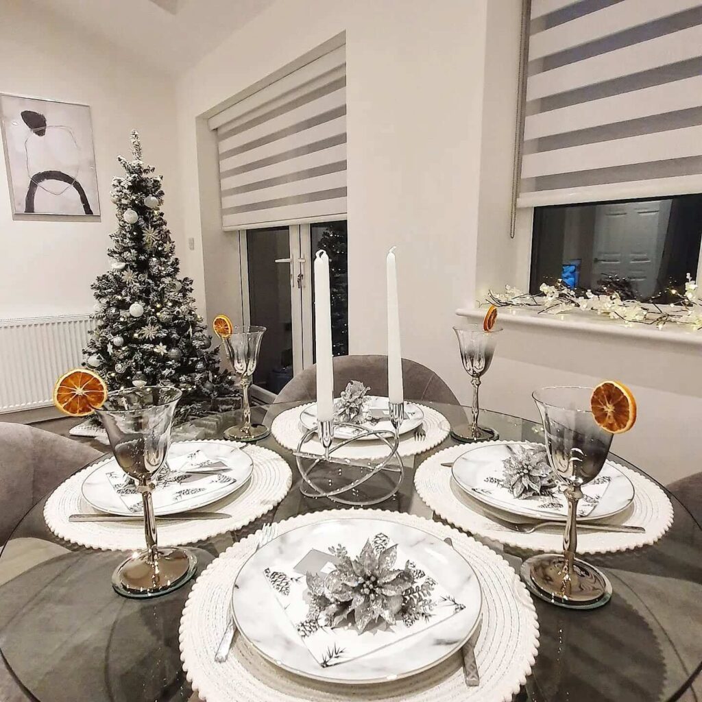 Glam Christmas Decor Ideas for a Luxe Look 22