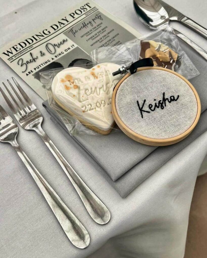 Wedding Place Card Ideas to Wow Your Guests 22