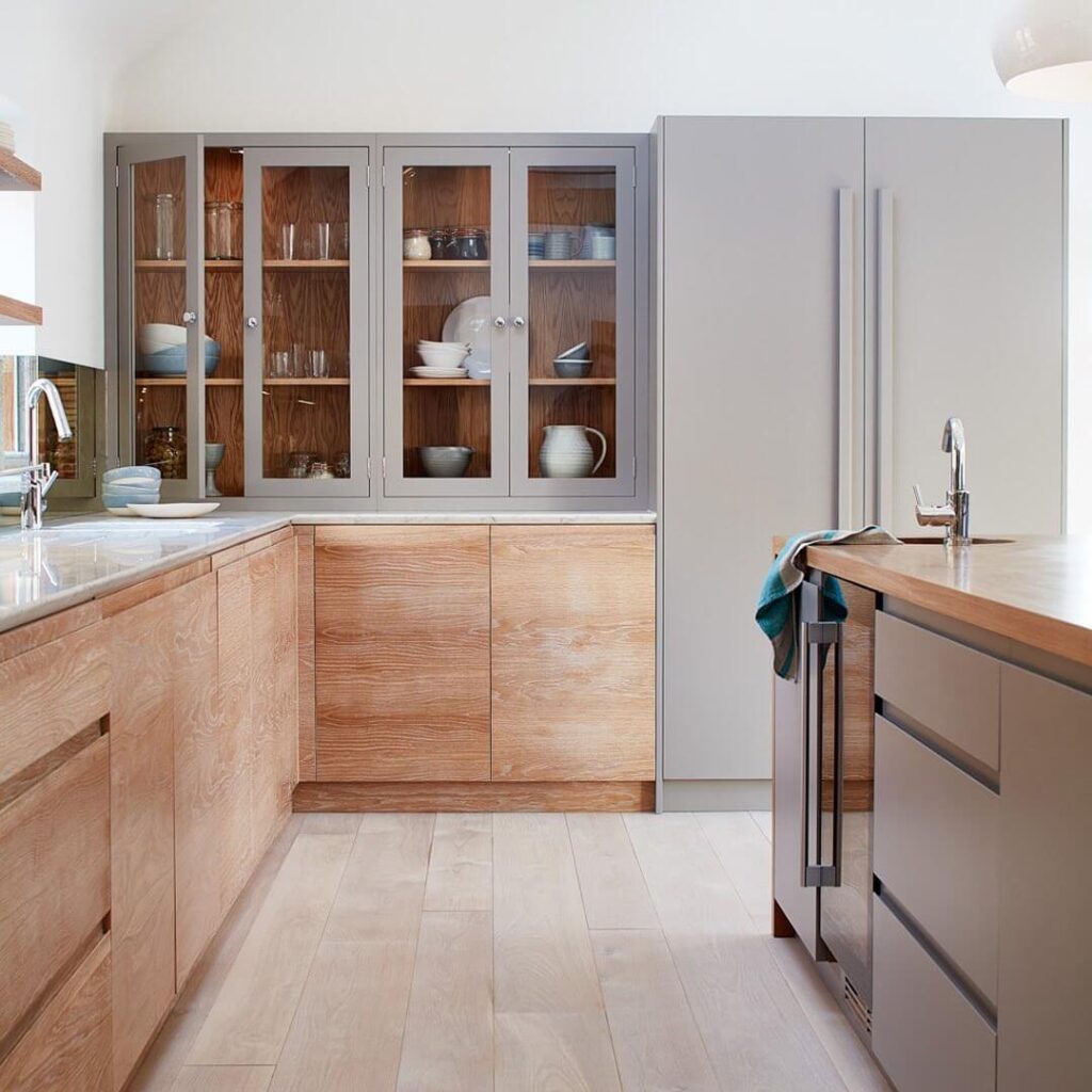 Trending Kitchen Cabinet Colors to Try Now 22